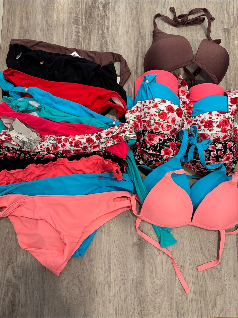 Bikini Lot NWT 👙